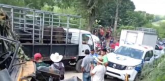 Accidente de tránsito deja al menos tres personas muertas y 40 heridos en la comunidad de Chamelca, Copán