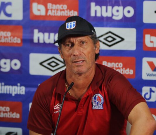 Comisión de disciplina sanciona a Pedro Troglio con tres partidos de suspensión y una multa de L. 10,000