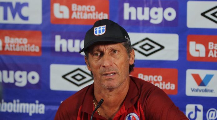 Comisión de disciplina sanciona a Pedro Troglio con tres partidos de suspensión y una multa de L. 10,000