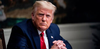 Donald Trump pide que su juicio en Washington no se celebre hasta 2026