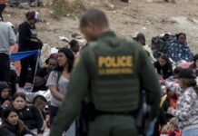 Congresistas hispanos piden investigar las separaciones de familias migrantes en Texas