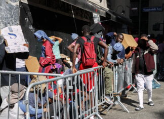 Grandes empresarios de Nueva York piden a Biden acelerar regularización de los inmigrantes