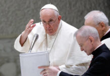 El papa Francisco condena asesinato de Fernando Villavicencio en Ecuador