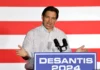 DeSantis saca una camiseta que pide a Kamala Harris cuidar de que «Biden no se caiga»