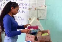 Una maestra hondureña abre una escuela para hijos de solicitantes de asilo en México