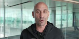 Luis Rubiales pide disculpas por el beso a Jenni Hermoso