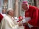 El nuncio del Papa impone palio arzobispal al arzobispo de SPS, Michael Lenihan