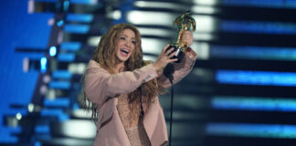 Shakira dedica a los latinos el histórico reconocimiento a su carrera de los MTV VMA