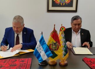 Honduras y Bolivia firman un acuerdo para supresión de visas