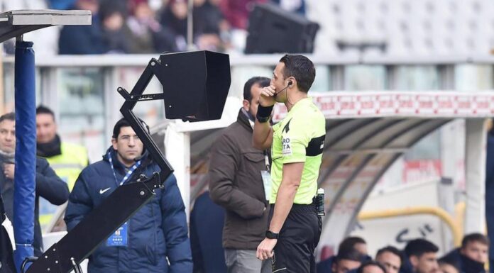 Italia retransmitirá los audios de los árbitros con el VAR