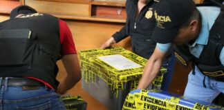 Fiscalía de Guatemala suma 18 horas de cateos a tribunal electoral y «secuestra» actas