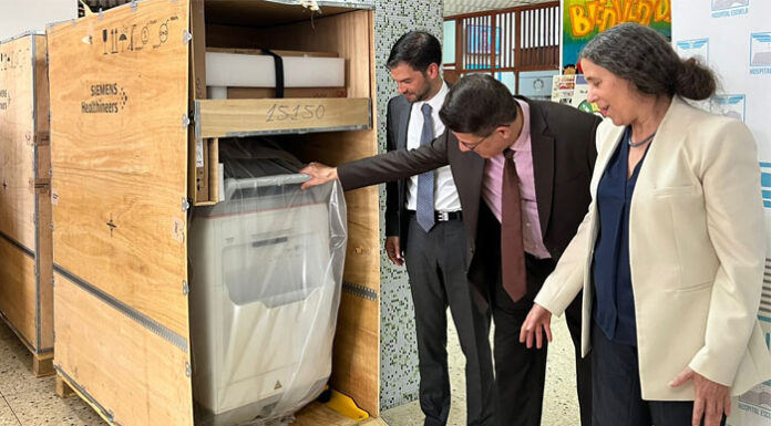 La SESAL entrega equipo médico al Hospital Escuela valorado en más de 5 millones de lempiras