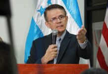 Honduras agilizará la construcción de hospitales sin el financiamiento de España