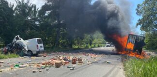 Accidente vial entre rastra y microbús deja una persona muerta en El Porvenir, Atlántida