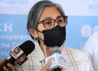 Diputada Espinoza advierte que proponer la disolución del CN sería un acto cercano al golpe de Estado