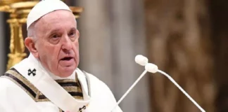 El papa lamenta los destrozos causados por la guerra y el egoísmo en la misa del Corpus