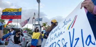 Biden expande el permiso migratorio TPS a 472,000 venezolanos en EE. UU.