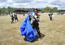 Dos mujeres participarán entre los paracaidistas que rendirán tributo a la Patria durante los desfiles del 15 de septiembre