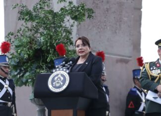 Presidenta Xiomara Castro señala que es culpa de la «extrema derecha» que todavia no haya nuevo Fiscal General y Adjunto
