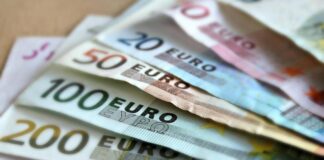 El euro cae por debajo de los 1,0850 dólares