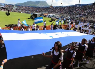 Al menos 2,500 agentes de policía brindarán seguridad en los desfiles del 15 de septiembre en la capital