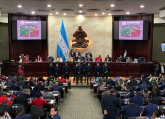 Después de tres intentos fallidos con las mismas mociones, Fracasa elección del Fiscal General y Adjunto