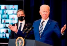 Biden pone la defensa de la democracia en el centro de su campaña, en alusión a Trump