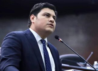 «Únicamente participaremos en sesiones de pleno si se nos convoca para corregir esa ilegalidad», afirma Ochoa