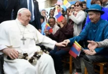 El papa anima a la pequeña comunidad católica de Mongolia: No tengan miedo a ser pocos