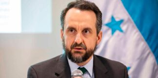 Rodolfo Pastor de María: «Viaje de diputados es completamente financiado por Rusia»