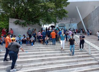 Alrededor de 60 mil funcionarios del actual gobierno devengan salarios de más de L. 40 mil, según datos del TSC