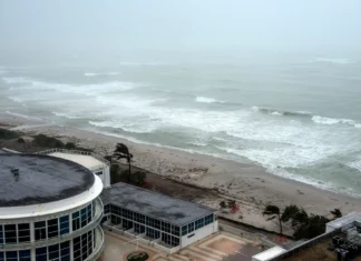 El ciclón post-tropical Lee deja más de 90.000 personas sin luz eléctrica en Maine (EEUU)