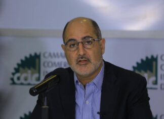 “Nos hemos convertido en especialistas en no cumplir con la ley”, señala Eduardo Facussé