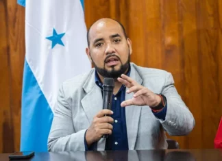 Ministro Sponda critica la alimentación que los padres dan a sus hijos