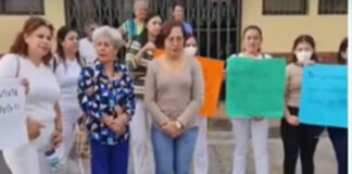 Empleados protestan por el cierre de instalaciones del IHSS en Copán
