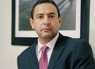 Abogado constitucionalista Oliver Erazo le recuerda a Libre que «el pueblo les entregó el Ejecutivo, jamás el Legislativo»