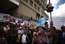 Las protestas se mantienen con fuerza en Guatemala por noveno día consecutivo