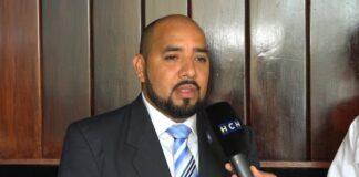 Daniel Esponda advierte que estudiantes de último año que no aprueben la “cátedra morazánica” no podrán graduarse