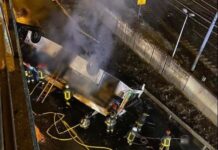 Al menos 21 muertos, 12 heridos y 4 desaparecidos deja un accidente de autobús en Italia