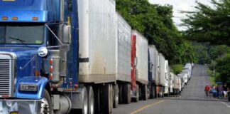 Transporte de carga pesada suspende los servicios en las fronteras de Honduras por imposición de visas