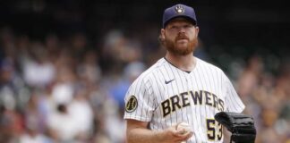 Cerveceros pierden al lanzador Brandon Woodruff hasta el 2025