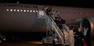 Panameños, hondureños y costarricenses salen de Israel hacia Grecia en vuelo humanitario