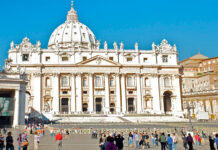 El Vaticano tacha de inhumano ataque de Hamás, pero pide que Israel no bombardee a civiles