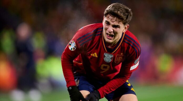 Gavi sufre una rotura completa del ligamento cruzado anterior de la rodilla derecha y una lesión en menisco