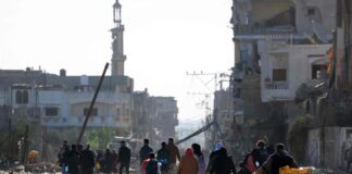 Israel excarcela a los primeros 39 presos palestinos como parte del acuerdo con Hamás