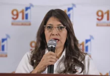 Exministra Alba Consuelo Flores se presentará voluntariamente y no intenta esconderse, afirma su defensa