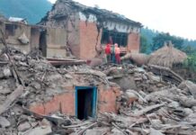 Terremoto de 6.4 grados deja 132 muertos y 185 heridos en Nepal