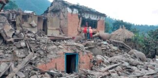 Terremoto de 6.4 grados deja 132 muertos y 185 heridos en Nepal