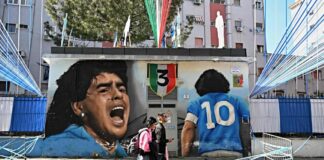 Nápoles recuerda y homenajea a Maradona en el tercer aniversario de su muerte