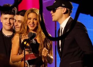 Shakira dedica su Latin Grammy al público español por su apoyo «en los tiempos difíciles»